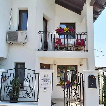 Отель Alexander House Дева Экстерьер фото