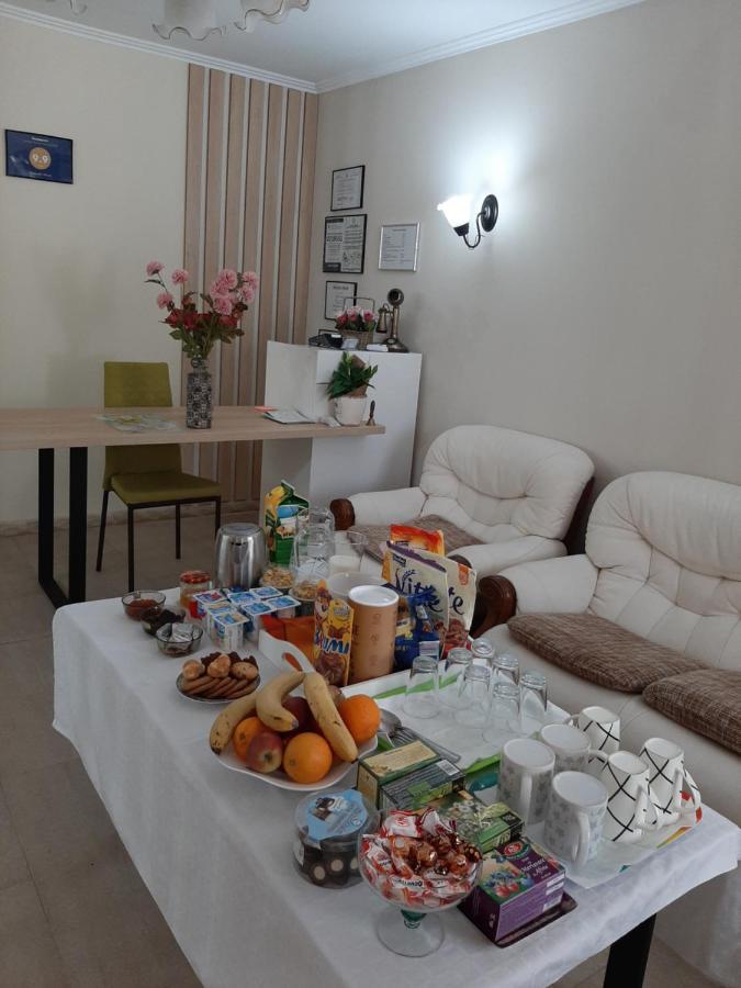 Отель Alexander House Дева Экстерьер фото
