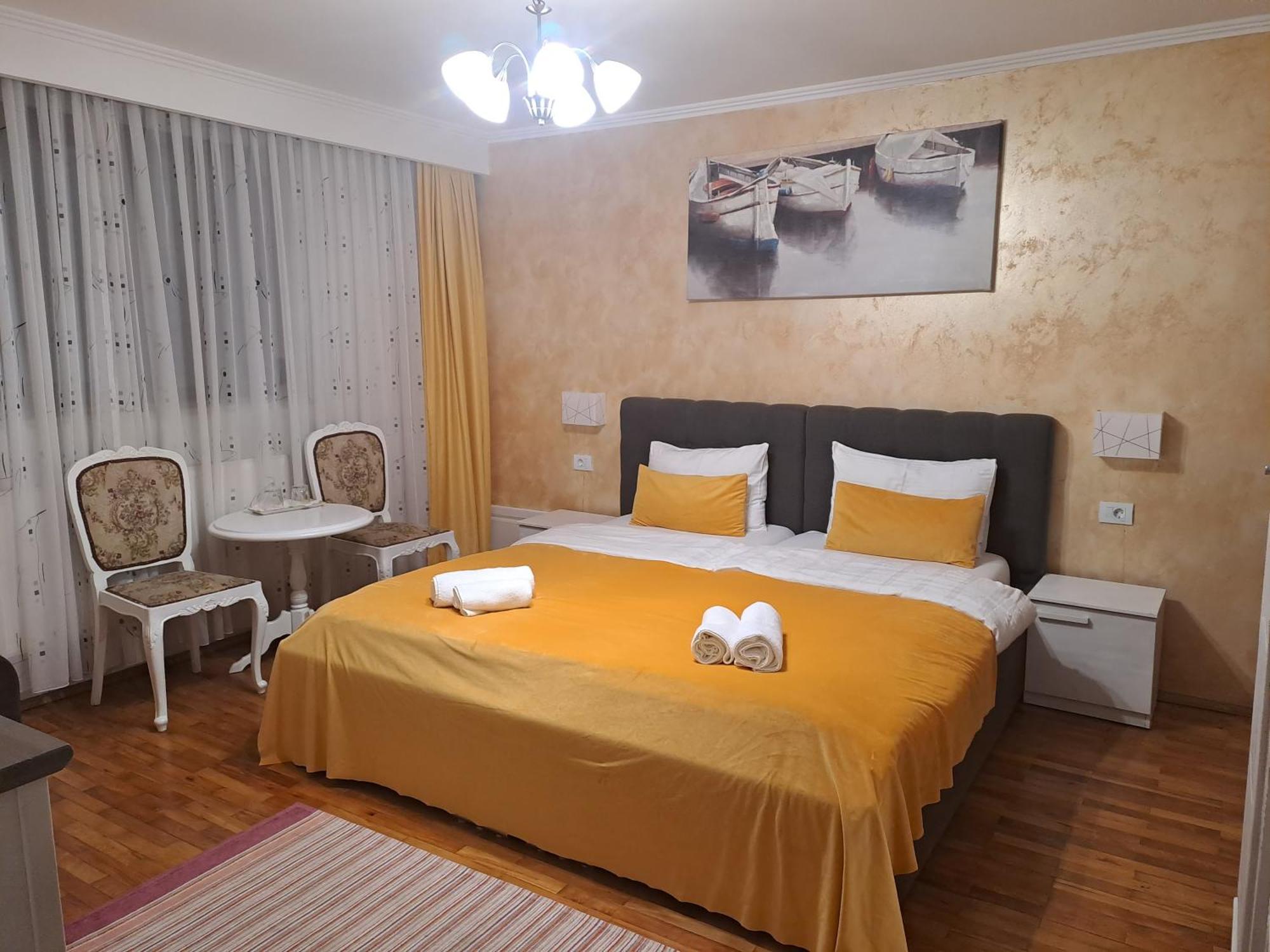 Отель Alexander House Дева Экстерьер фото