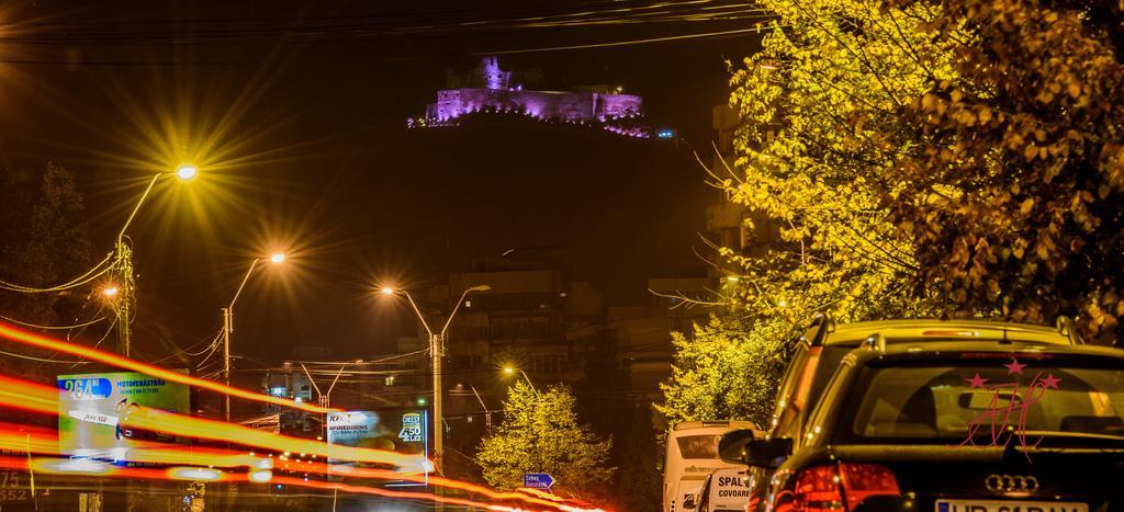 Отель Alexander House Дева Экстерьер фото